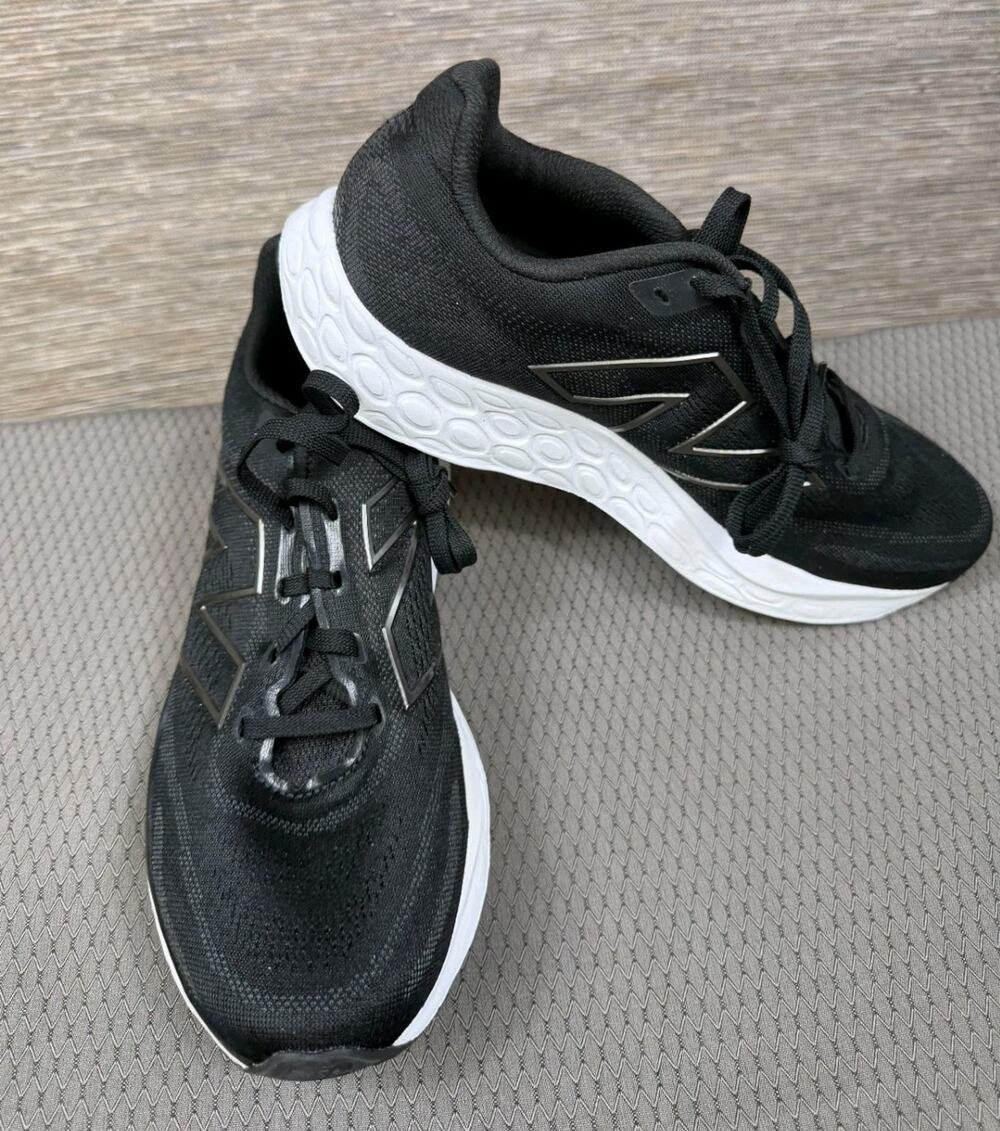 New Balance Fresh Foam 680v8 Men's Running Shoes Size 10 D Black/White/Gray NEW